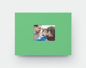 Fotobuch mit Fenster auf dem Einband