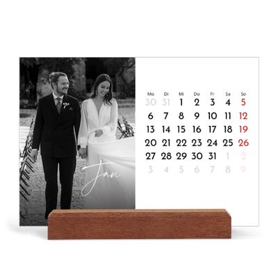 Tischkalender mit Holzfuß Querformat  — Elegante Schrift [Januar]
