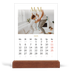 Tischkalender mit Holzfuß Hochformat  — Großer goldener Text [deckblatt]