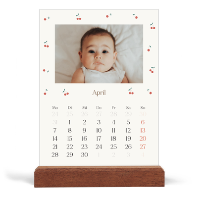 Tischkalender mit Holzfuß Hochformat  — Kleine Kirsche [April]
