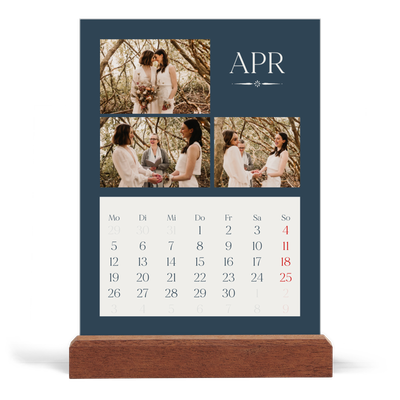 Tischkalender mit Holzfuß Hochformat  — Schiefer und Serifen [April]