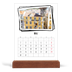 Tischkalender mit Holzfuß Hochformat  — Scrapbook-Schnappschüsse [Marsch]