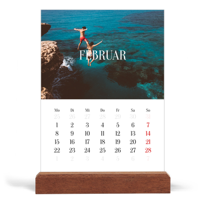Tischkalender mit Holzfuß Hochformat  — Endloses Entfliehen [Februar]