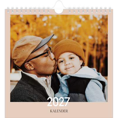 Jahreskalender Quadratisch — Überlappender Text [deckblatt]
