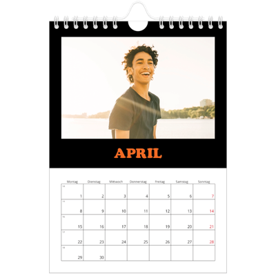 Fotokalender A5 — Bunte Schrift [April]
